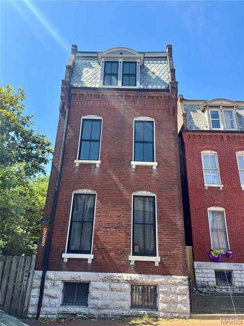 2f-1010 Allen Ave, Saint Louis, MO, 63104-3910 | Card Image