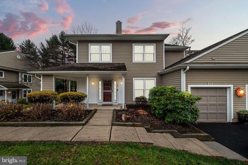 274 Stanton Ct, GLEN MILLS, PA, 19342-2032 | Card Image