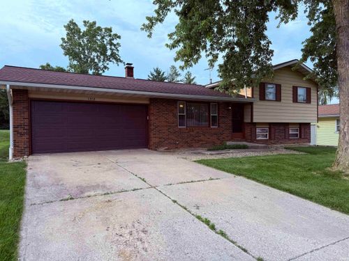 1312 Helms Drive, Wabash, IN, 46992-1528 | Card Image