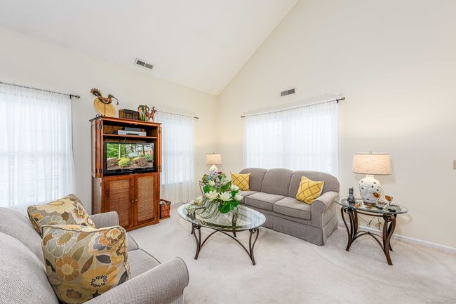 46 - 46 Foxbridge Village Rd, Condo with 2 bedrooms, 1 bathrooms and 2 parking in Branford CT | Image 5