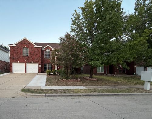 4316 Sleepy Glen Dr, Grand Prairie, TX, 75052-4842 | Card Image