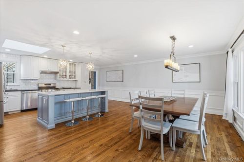 39 Darling Ave, New Rochelle, NY, 10804-1210 | Card Image