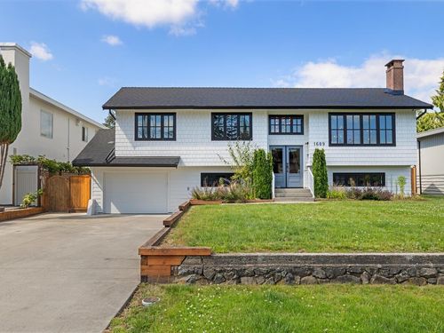 1609 Smith Ave, Coquitlam, BC, V3J2Y4 | Card Image
