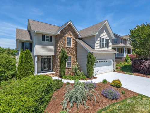 95 Driftstone Cir, Arden, NC, 28704-9140 | Card Image