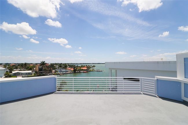 11105 5 Th St E, House other with 4 bedrooms, 4 bathrooms and null parking in TREASURE ISLAND FL | Image 40