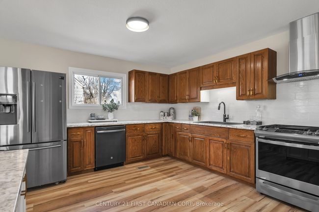 180 Gammage St, House other with 5 bedrooms, 2 bathrooms and 2 parking in London ON | Image 18