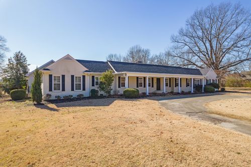 222 Country Club Ln, Jackson, TN, 38305 | Card Image