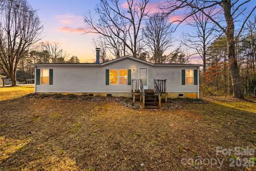109 10th St Ne, Hildebran, NC, 28637-8102 | Card Image