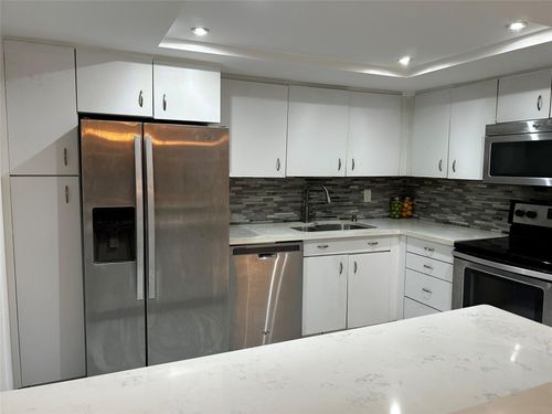 1333 E Hallandale Beach Blvd, Hallandale Beach, FL, 33009-4625 | Card Image