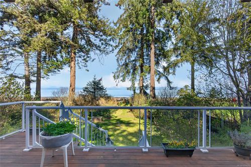 4394 Langton Rd, Campbell River, BC, V9W2C9 | Card Image