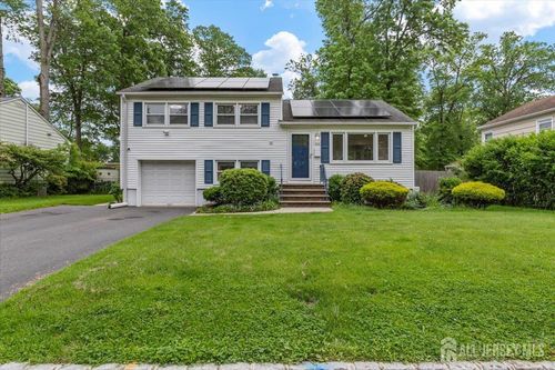 606 Hayward St, Bound Brook, NJ, 08805-1328 | Card Image