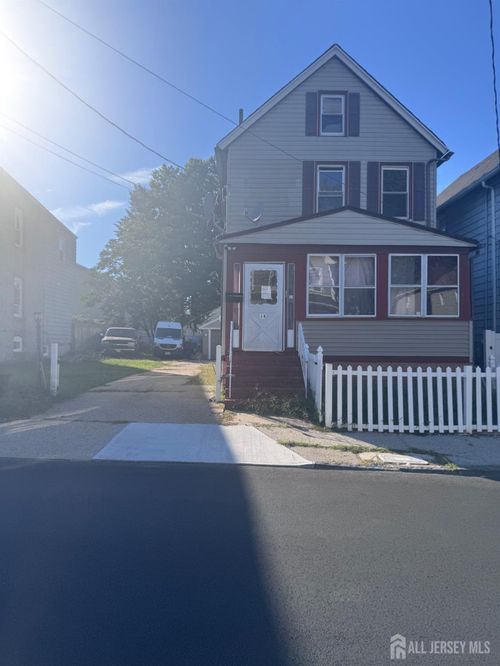 35 John St, Carteret, NJ, 07008-3111 | Card Image