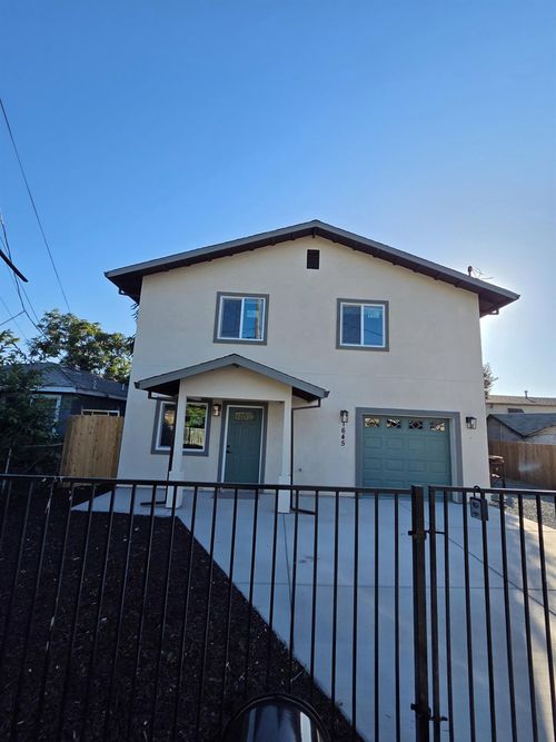 1645 Chronicle Ave, Stockton, CA, 95205-3012 | Card Image
