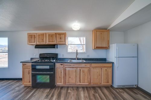 10b-10B Amber Ln, Ranchos De Taos, NM, 87557-8737 | Card Image