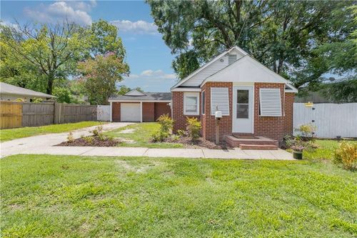 12 Middlesex Rd, Newport News, VA, 23606-3005 | Card Image