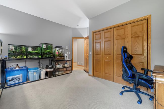 10605 Red Hawk Ln, House other with 5 bedrooms, 4 bathrooms and 3 parking in Spring Grove IL | Image 29