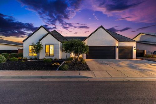 147 W Elinor Ln, Washington, UT, 84780-2972 | Card Image