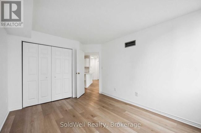 1802 - 25 Grenville St, Condo with 2 bedrooms, 1 bathrooms and null parking in Toronto ON | Image 22
