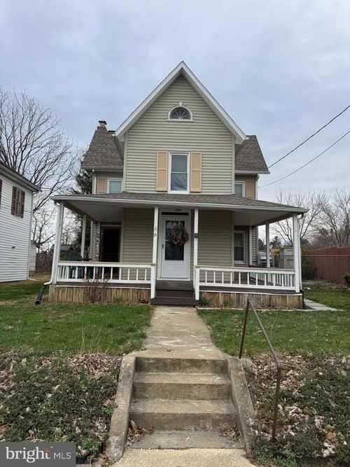 2-21 W Maple Street, WRIGHTSVILLE, PA, 17368 | Card Image
