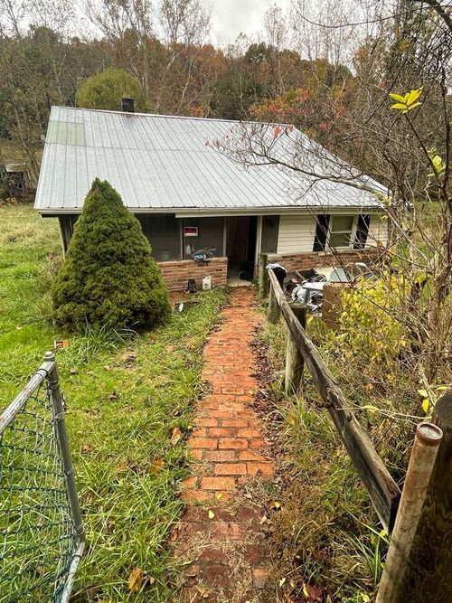 9459 State Route 335, Beaver, OH, 45613-9739 | Card Image