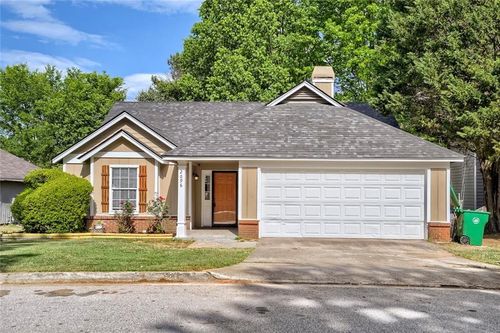 2096 W Morgans Bluff Ct, LITHONIA, GA, 30058-8920 | Card Image