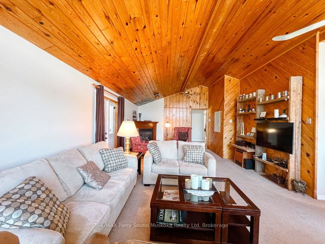 3 Magnet Rd, House other with 3 bedrooms, 1 bathrooms and 6 parking in Magnetawan ON | Image 12