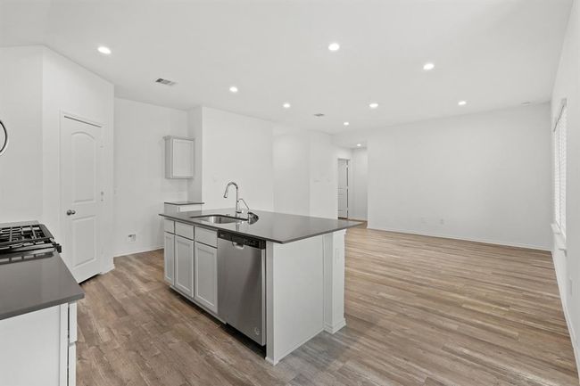 15053 Cherry Creek Dr, House other with 3 bedrooms, 2 bathrooms and 2 parking in Magnolia TX | Image 7