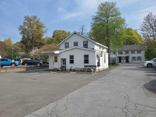 46 W Market St, Red Hook, NY, 12571-1511 | Card Image