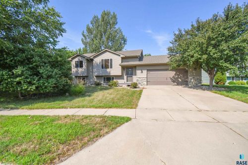 6115 S Aaron Ave Avenue, Sioux Falls, SD, 57106 | Card Image