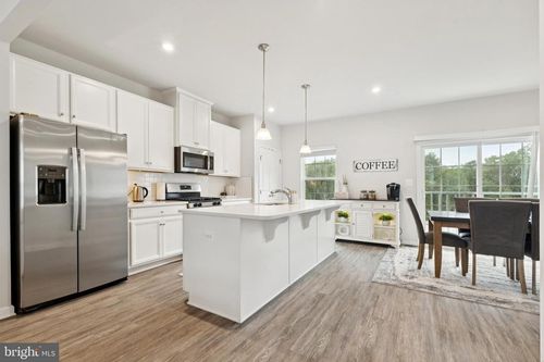 103 Crest Ct, STAFFORD, VA, 22554-5268 | Card Image