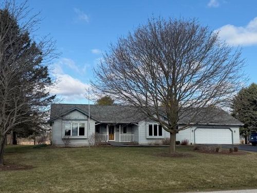 333 Lake Shore Rd, Grafton, WI, 53024-9550 | Card Image