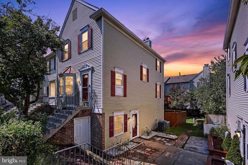 60c-4134 Placid Lake Ct, CHANTILLY, VA, 20151-3521 | Card Image