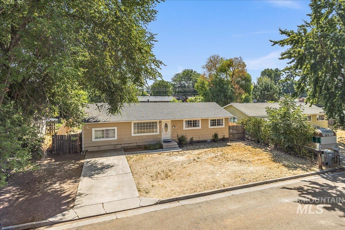 LA Cresta Ave, Caldwell, ID 83605