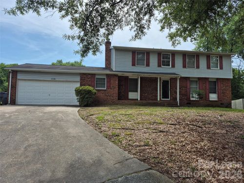 8205 Eveningwood Ct, Charlotte, NC, 28226-3722 | Card Image