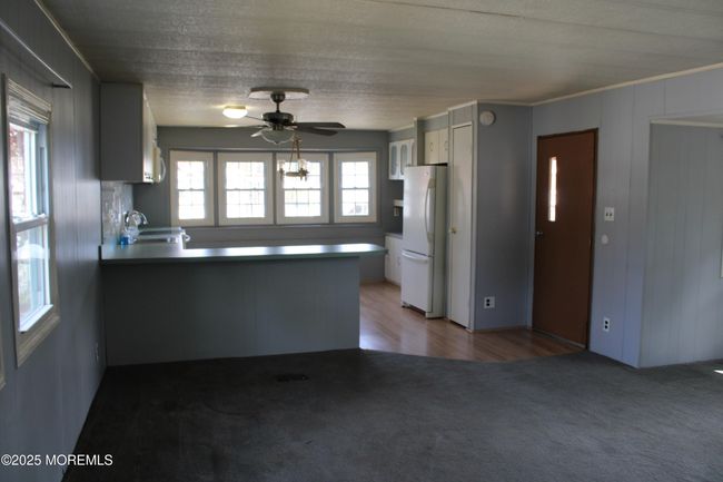 1 Eagle Dr, Home with 2 bedrooms, 1 bathrooms and 2 parking in Whiting NJ | Image 4