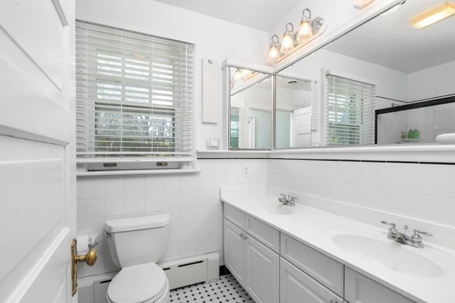 675 E Beverley St, House other with 4 bedrooms, 4 bathrooms and null parking in STAUNTON VA | Image 41