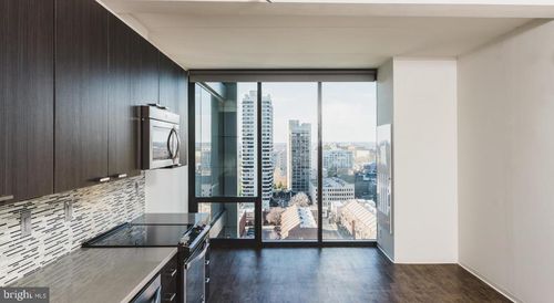 0b-1504-450 N 18th Street, PHILADELPHIA, PA, 19130 | Card Image