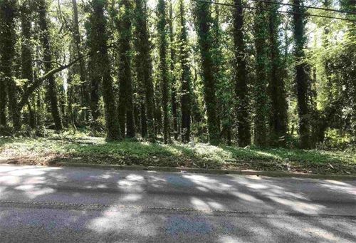 220 Linkwood Rd Nw, Atlanta, GA, 30318-7131 | Card Image