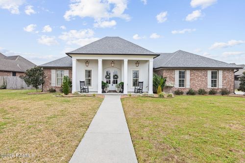 303 Sugar Trace Ln, New Iberia, LA, 70563-0736 | Card Image