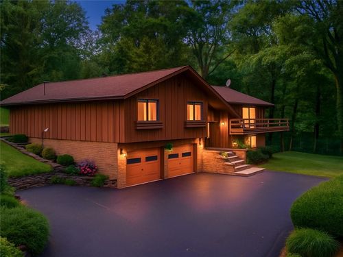 541 Pine Grove Ave, Irondequoit, NY, 14617-3332 | Card Image