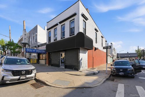 6042 55th St, Maspeth, NY, 11378-3329 | Card Image