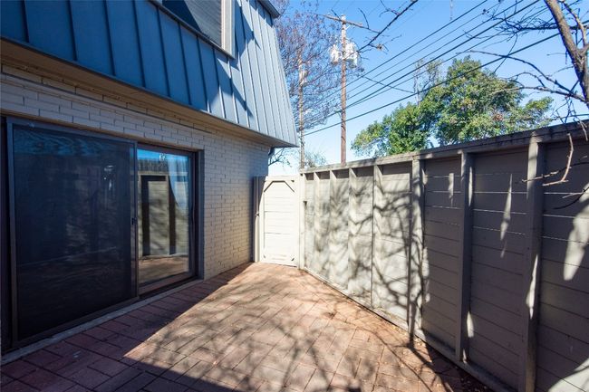 Private Patio | Image 15