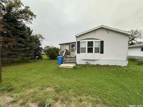 211 North St, Stoughton, SK, S0G0B9 | Card Image