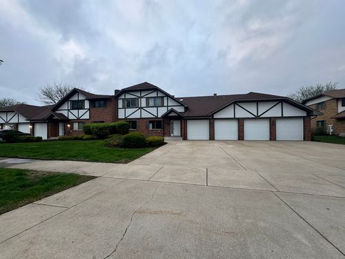 apt-2a-213 Walters Ln, Itasca, IL, 60143-1495 | Card Image