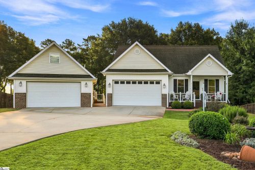 104 N Windy Point, Townville, SC, 29689 | Card Image