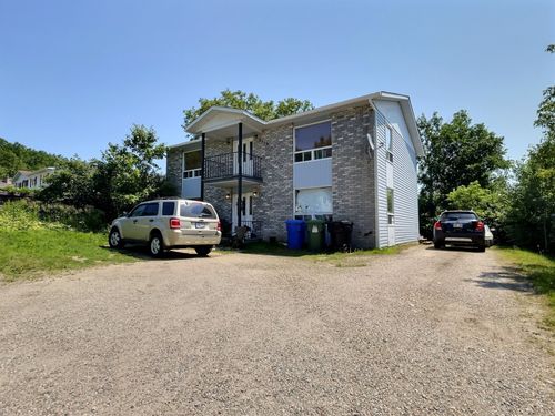 {{alt}} | Card Image