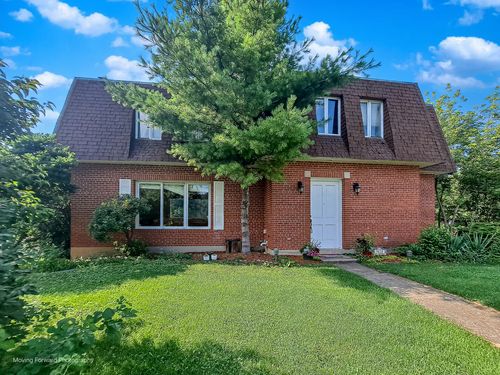 8428 Creekside Ln, Darien, IL, 60561-5351 | Card Image