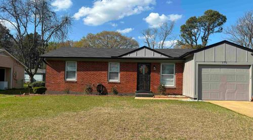 370 Lillian Dr, Memphis, TN, 38109-4432 | Card Image
