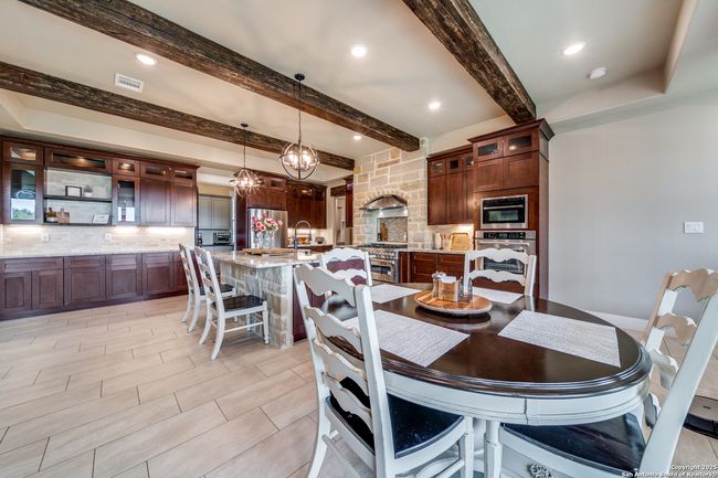 895 Private Road 1742, House other with 4 bedrooms, 5 bathrooms and null parking in Mico TX | Image 14