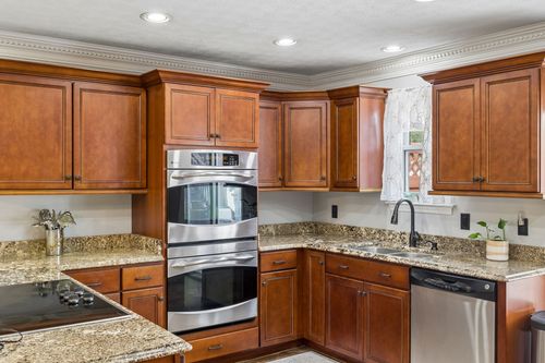 111 River Bend Rd, Hendersonville, TN, 37075-4185 | Card Image